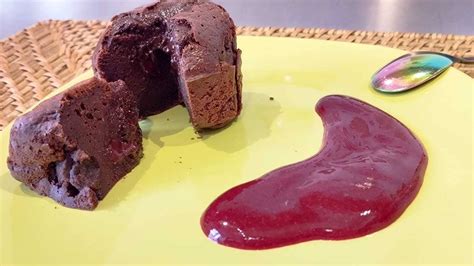 Fondant Au Chocolat Et Coulis De Fruits Rouges La Cuisine De Kadou