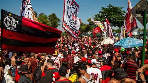 AeroFla as imagens da festa no embarque do Flamengo rumo à final da