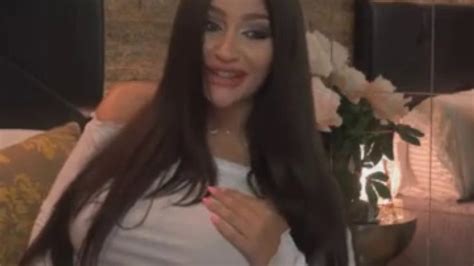 Huge Melons Girl In An Ultra Hot Cam Show Porn Videos