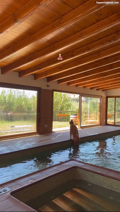 Clara Fernández Nude OnlyFans Leaks Fappening FappeningBook