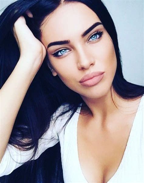 Pin On Dasha Derviankina Gorgeous Eyes Woman With Blue Eyes