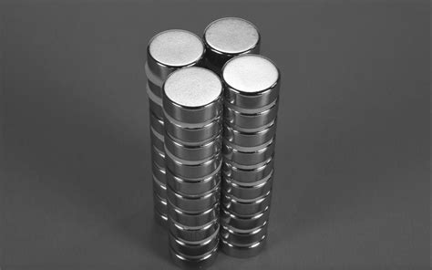 D83-N52 Neodymium Disc/Cylinder Magnets - EPI Magnets