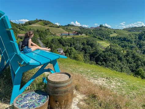 Le Panchine Giganti Delle Langhe E Del Monferrato The Big Bench