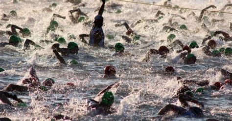 Decenas De Nadadores Caen Enfermos Tras Participar En Una Competici N