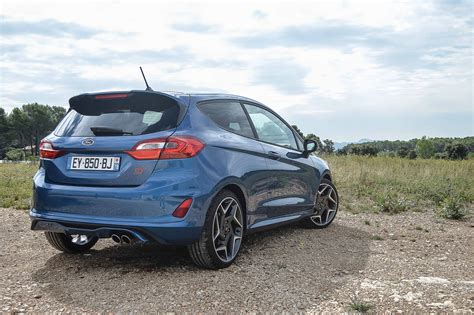 Ford Fiesta St 3 Door Photos And Specs Photo Ford Fiesta St 3 Door Reviews Photo And 35