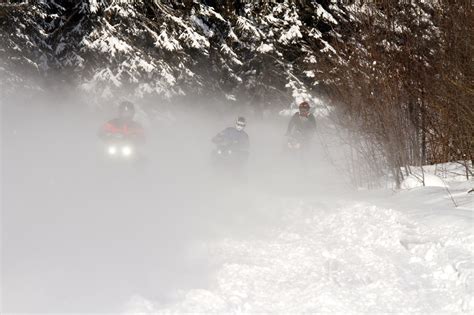 Snow Dust Riding Dangers And Tips Intrepid Snowmobiler