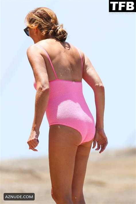 Julia Roberts Sexy Seen Showing Off Her Tits And Ass At The Beach In Sydney AZNude