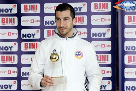 Henrikh Mkhitaryan Receives Armenia’s Footballer of the Year Award ...