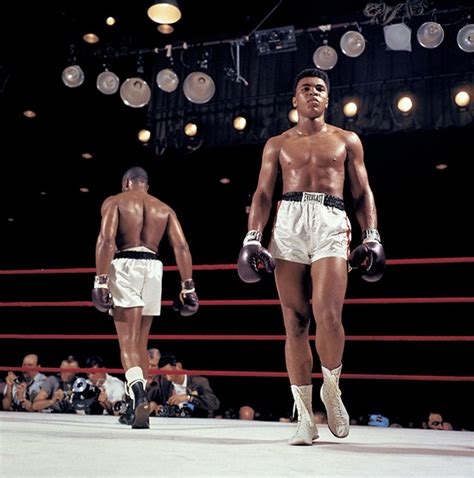 Muhammad Ali highlights: Video from boxer's big fights - Sports Illustrated