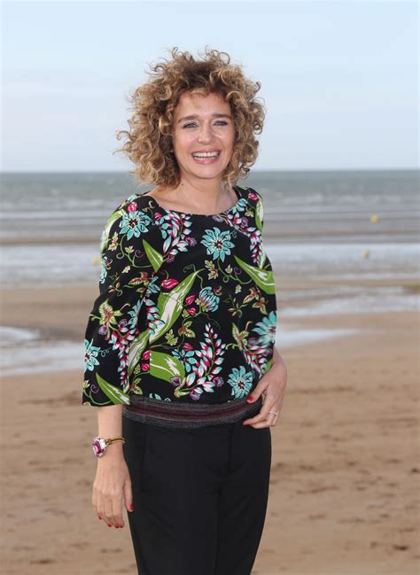 Photo Valeria Golino Photocall Sur La Plage Lors Du Festival