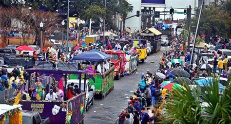 Fat Tuesday parades roll in front of large crowds despite rainy weather ...