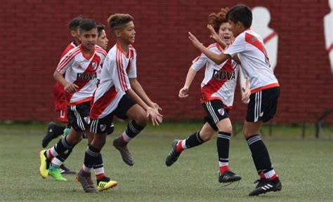 River Plate realizará la prueba de jugadores en el polideportivo