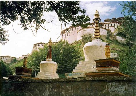 Potala Palace Historical Facts and Pictures | The History Hub