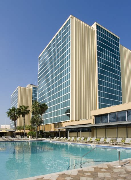 Doubletree By Hilton Hotel At The Entrance To Universal Orlando Guest