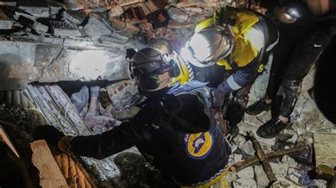 İtalyan deprem uzmanı değerlendirdi Üç metre hareket etti