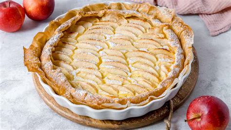 Torta Di Pasta Sfoglia Con Crema E Mele Ricetta Fatto In Casa Da