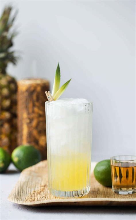 Pineapple Rum Cocktail Spritzer - Fresh Flavorful