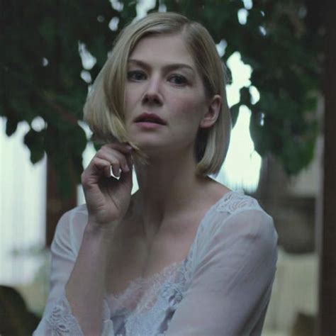 Rosamund Pike in Gone Girl | Gone girl, Girl, Girl power