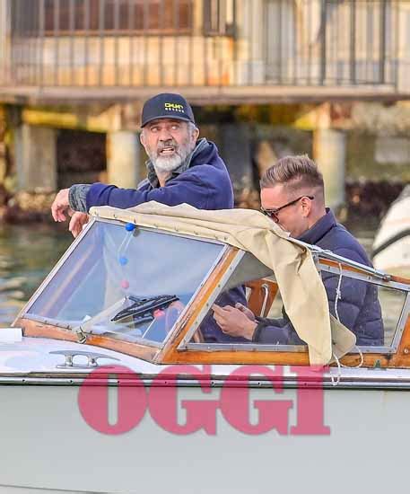 Mel Gibson Con La Giovane Compagna E Il Figlio A Venezia Foto