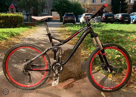 Celoodpruzeny bicykel CTM Rocker Horské celoodpružené bicykle