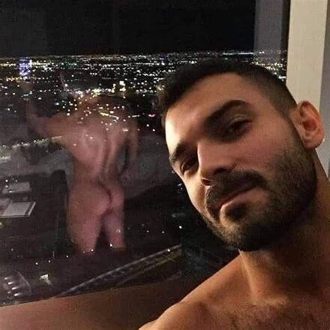 Hot In The City R BigAndMuscular