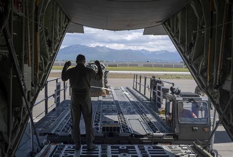 Yokota Airmen provide airlift at Red Flag-Alaska > 15th Wing > Article