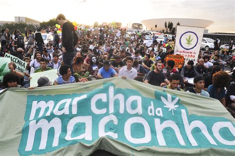 A Marcha Da Maconha Em Bras Lia Ag Ncia Brasil