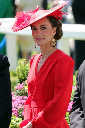 Kate Middleton Sublime En Rouge Au Royal Ascot