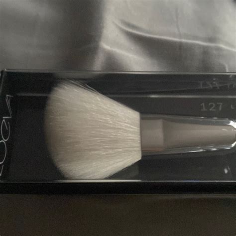 Zoeva Makeup Zoeva Cheekblush And Couture Brush Poshmark