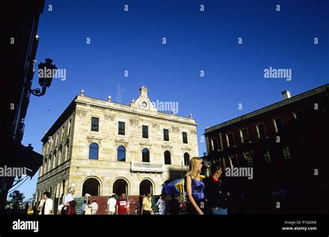 Gijón Plaza Mayor Y Ayuntamiento Stock Photo Alamy