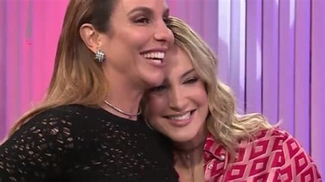 Ivete Sangalo E Claudia Leitte Roubam A Cena No The Voice Brasil