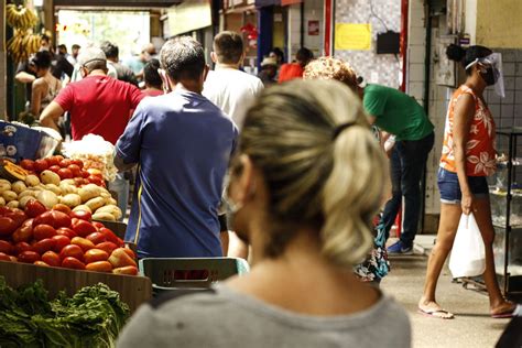 O S Bado Movimentado No Mercado S O Sebasti O No Centro De Fortaleza