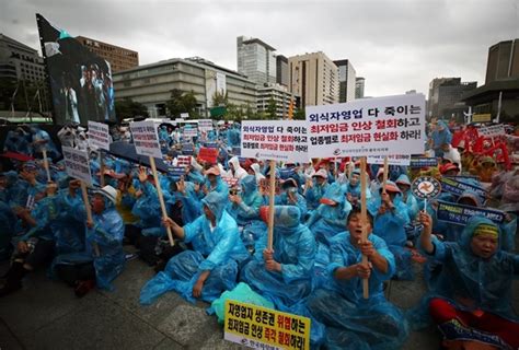 한국당 소상공인 생존권 보장 위해 최저임금 인상은 반대상가법 개정은