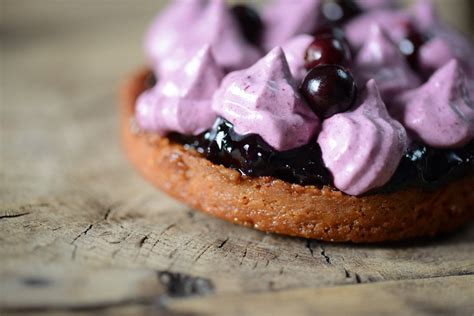 Tarte au cassis Desserts La Cour d Orgères