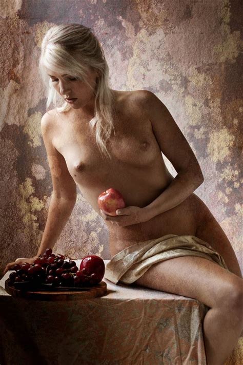 Maiden With Apple Artistic Nude Photo By Photographer Christopher