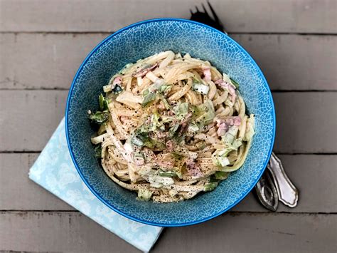 Creamy Bacon And Leek Linguine A Super Quick Minute Pasta Dish