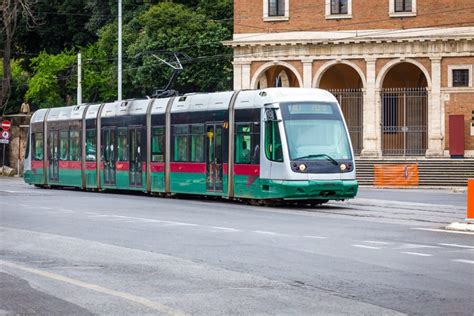 Transporte P Blico Em Roma Como Usar O Metr Tram E Nibus