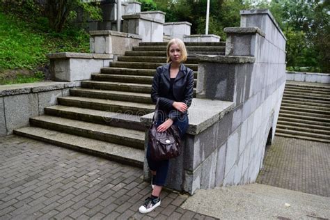 Blonde Russe Image Stock Image Du Femme Russe Magnifique