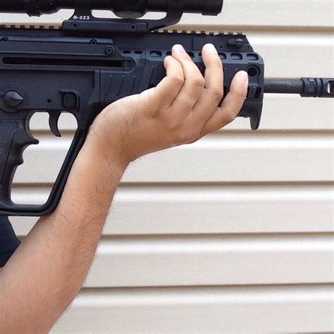 Lightning Review Iwi X95 Pistol Grip