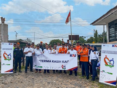 Momen Ramadhan Kai Divre Iv Tanjungkarang Salurkan Tjsl Dengan Total