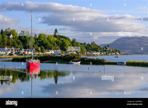 Highlands lochcarron scotland hi-res stock photography and images - Alamy