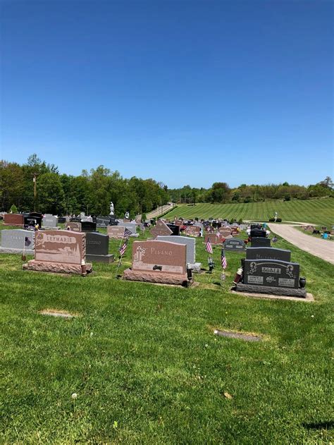 Holy Redeemer / Saint Agatha Cemetery | Ellwood City, PA