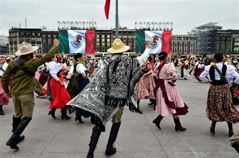 Revolución Mexicana Transmisión En Vivo Del Desfile Militar