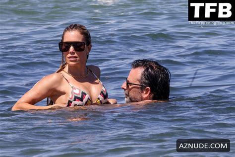Sylvie Meis Sexy Seen Flaunting Her Hot Figure Wearing A Bikini At The Beach In Saint Tropez