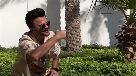 Watch Anil Kapoor Recreates Iconic Ek Ladko Ko Dekha Toh Aisa Laga