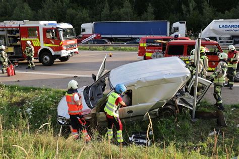 Vollsperrung Auf Der A Zwei Verkehrsunf Lle Mit Verletzten Im