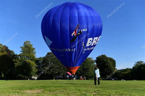 Bath Reino Unido De Agosto De Un Globo Aerost Tico Est