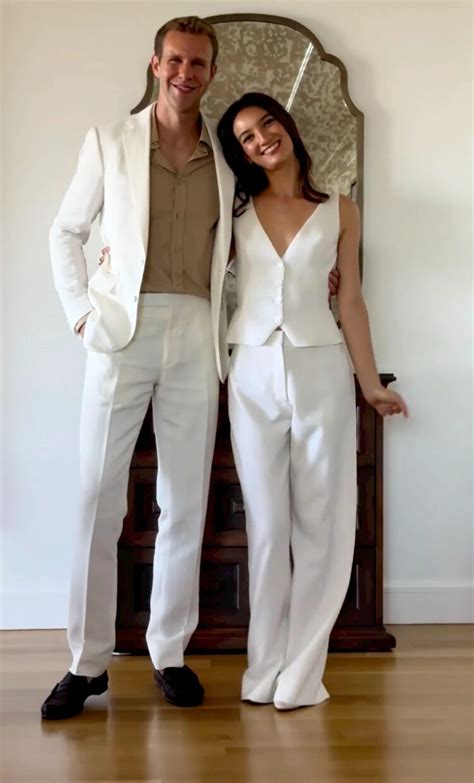 Hot Sexy Emily Mariko Bikini Pics