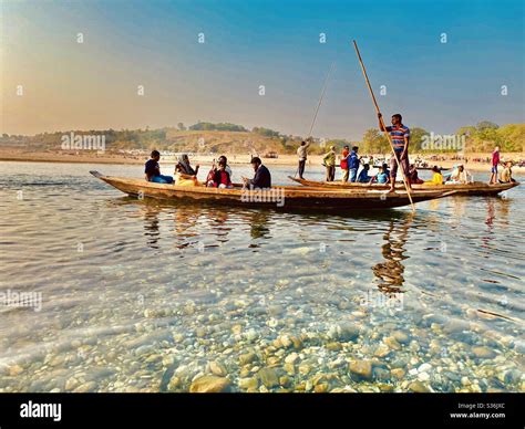 Tourists enjoying their boat ride, Jaflong, Bangladesh Stock Photo - Alamy