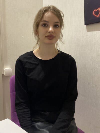 Sophie Wills Cam Model Free Live Sex Show Chat Stripchat